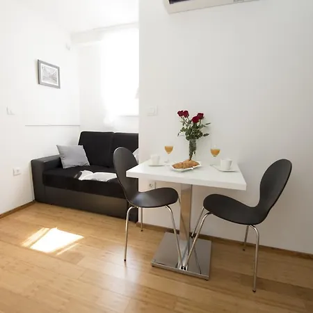 Annya Apartment *