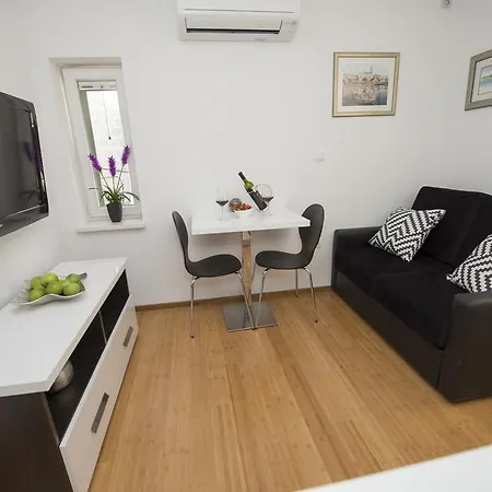 Annya Apartment *